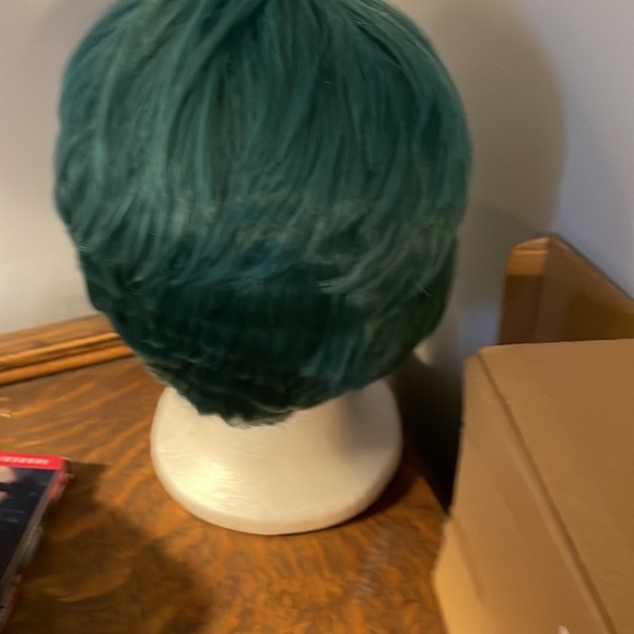 Mens Toupee Hairpiece Wig Punk Greenish Blue Short Shaggy NWOT - Picture 3 of 3